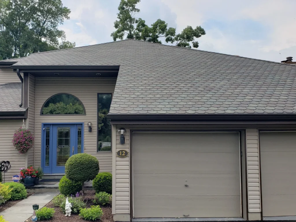 davinci roofscapes asphalt shingles on single story home